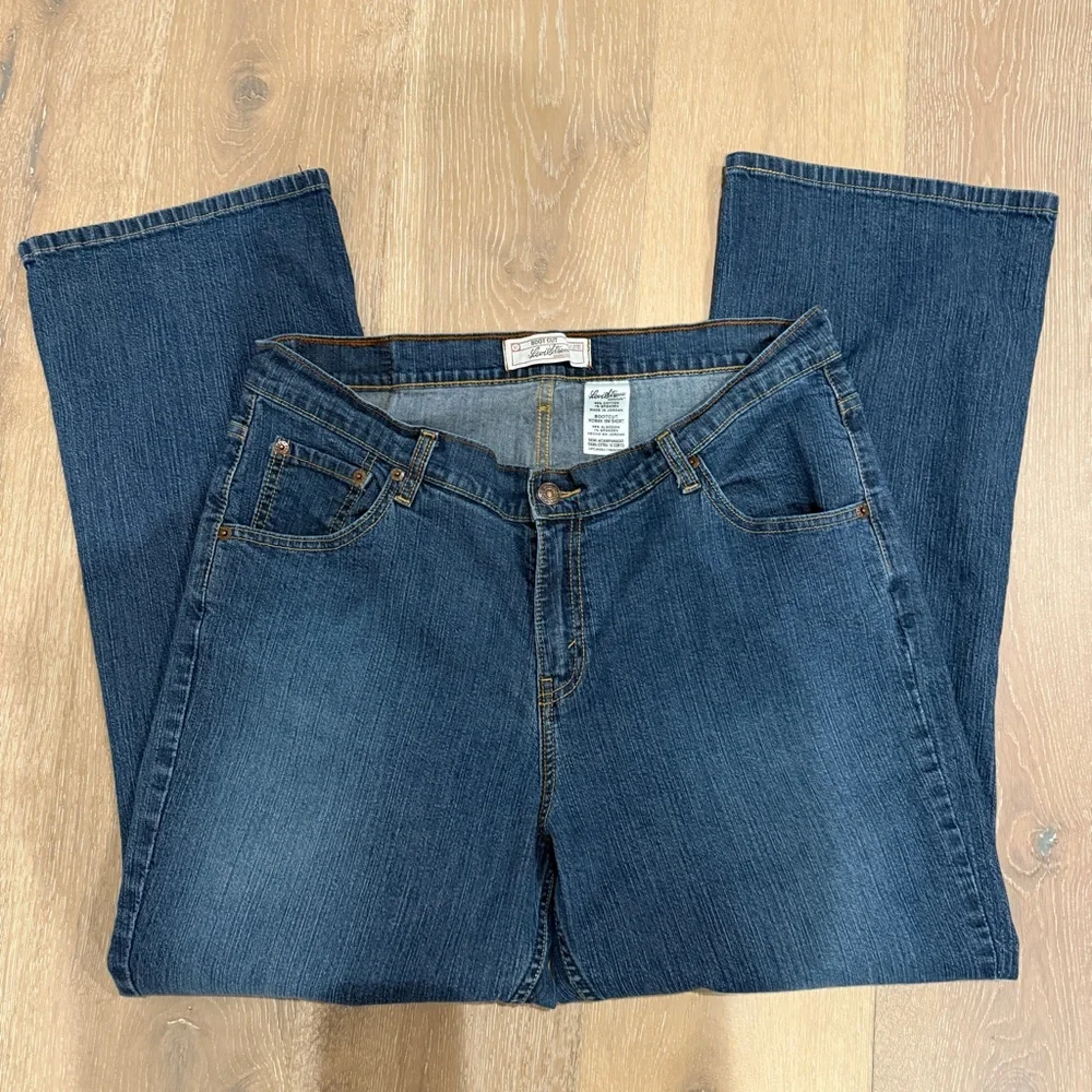 Levi’s  Strauss denim boot cut jeans size 16 short